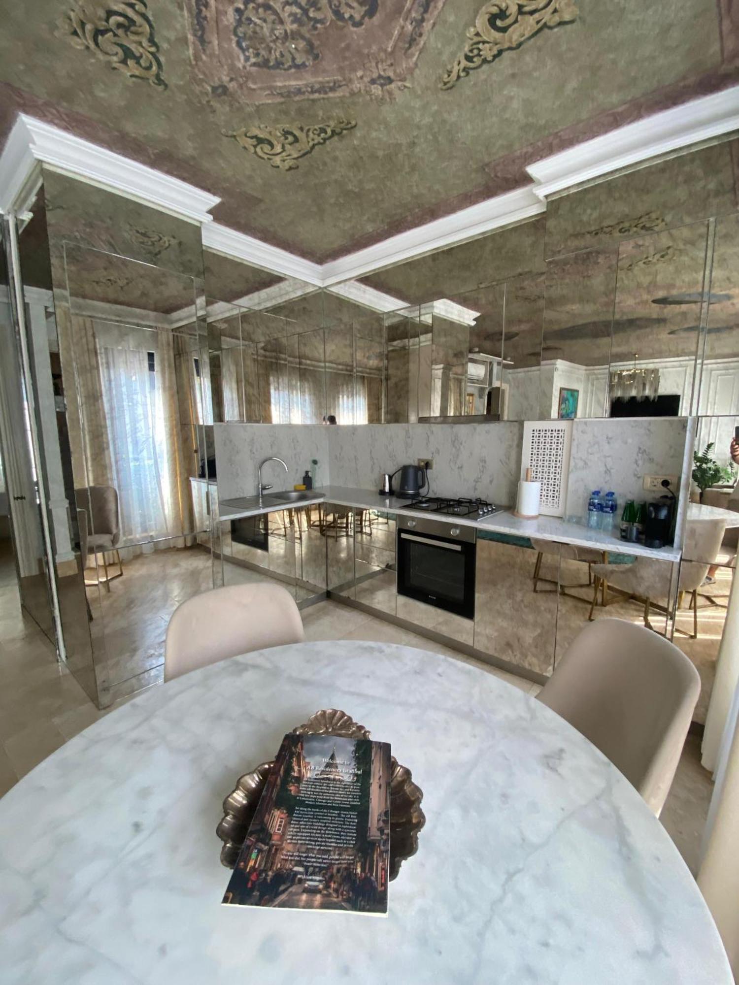 Ab Residences -Cihangir Luxury Antique Apartment Isztambul Kültér fotó